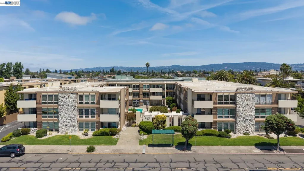 1825 Shoreline Drive Alameda CA 94501