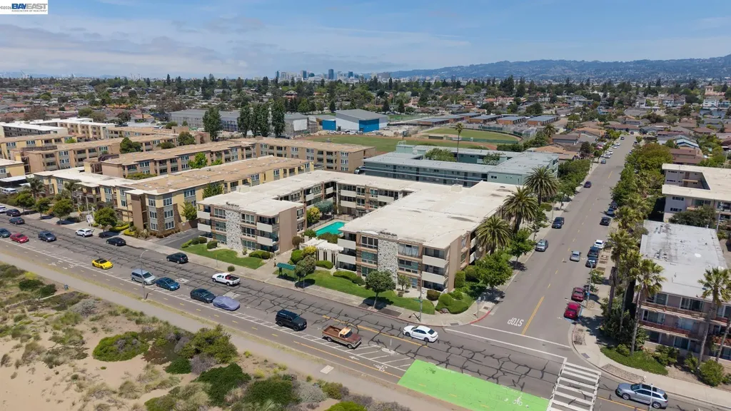 1825 Shoreline Drive Alameda CA 94501