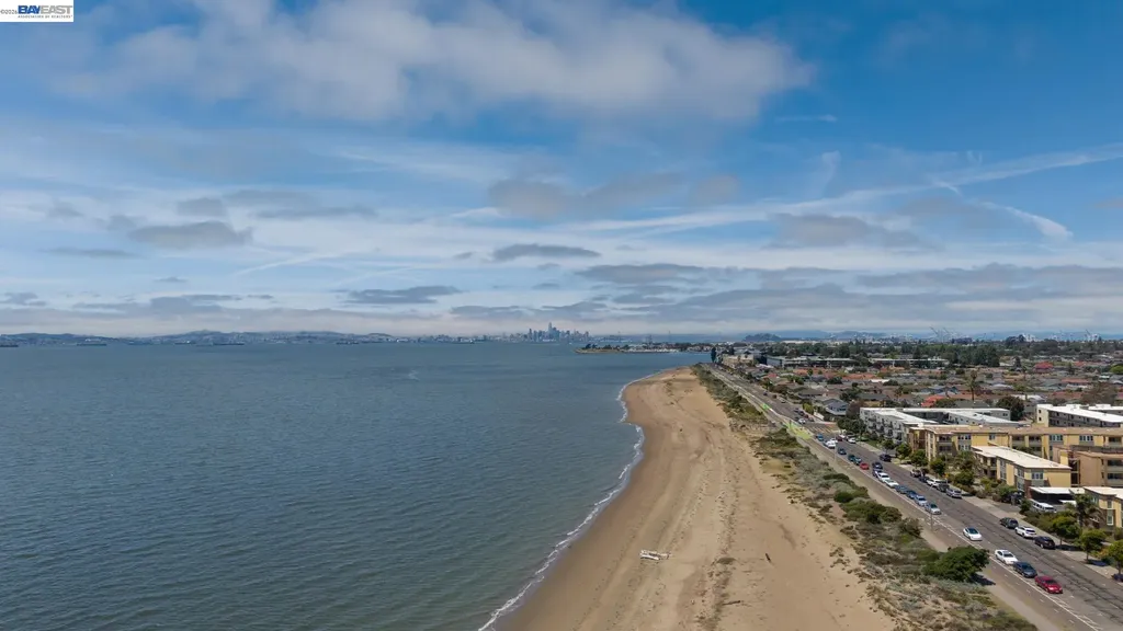 1825 Shoreline Drive Alameda CA 94501