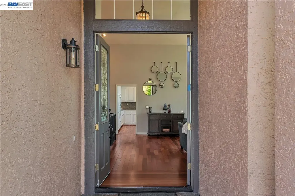 2433 Fox Ridge Drive Castro Valley CA 94546