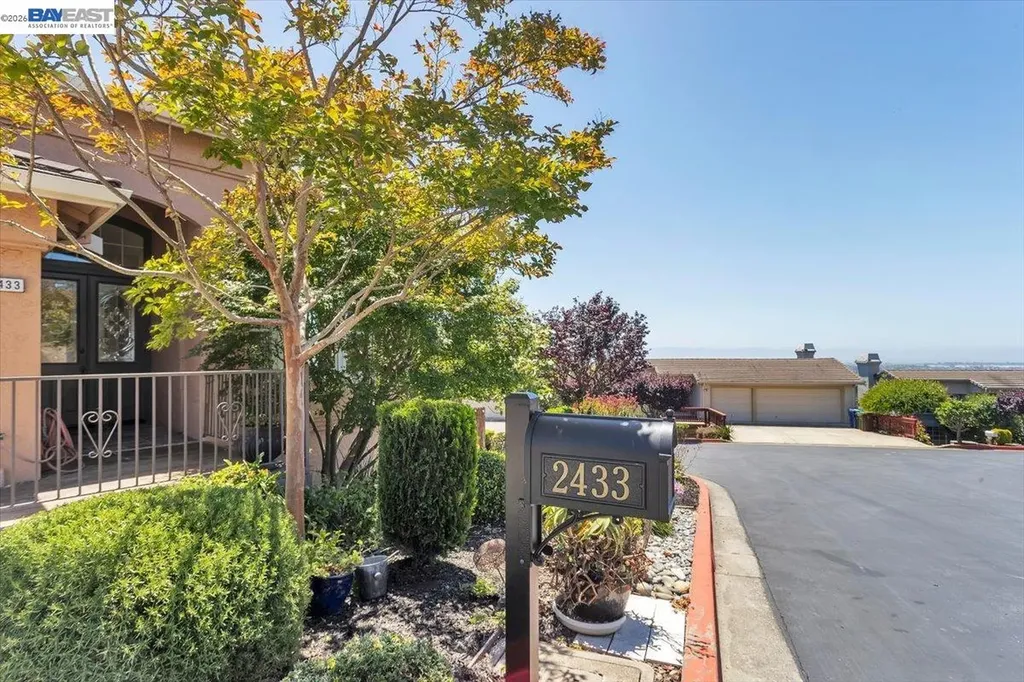 2433 Fox Ridge Drive Castro Valley CA 94546