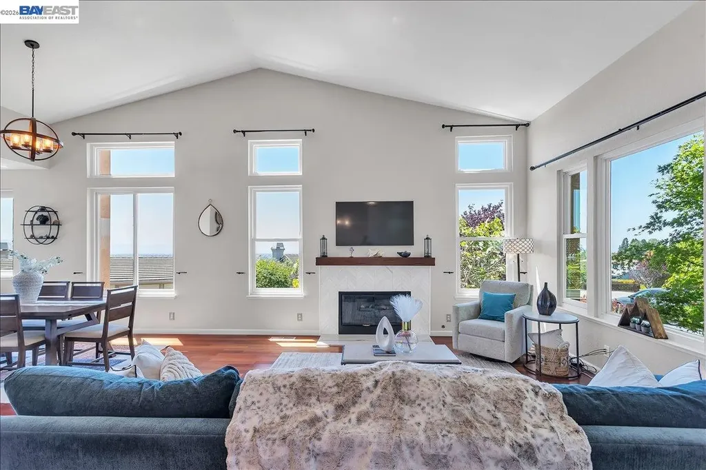 2433 Fox Ridge Drive Castro Valley CA 94546