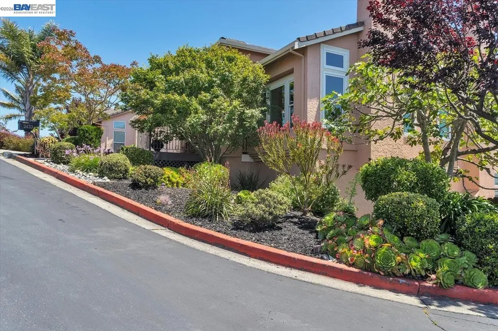 2433 Fox Ridge Drive Castro Valley CA 94546