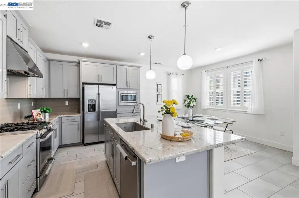4052 Knightstown Street Dublin CA 94568