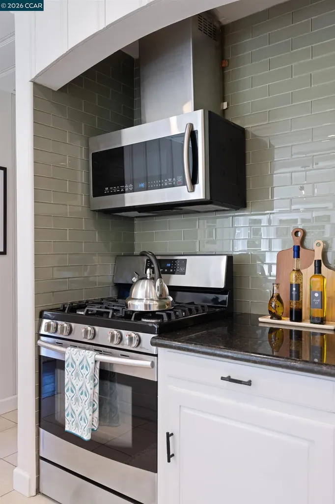6008 Chelton Drive Oakland CA 94611