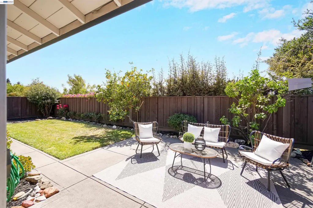 26003 Dodge Avenue Hayward CA 94545