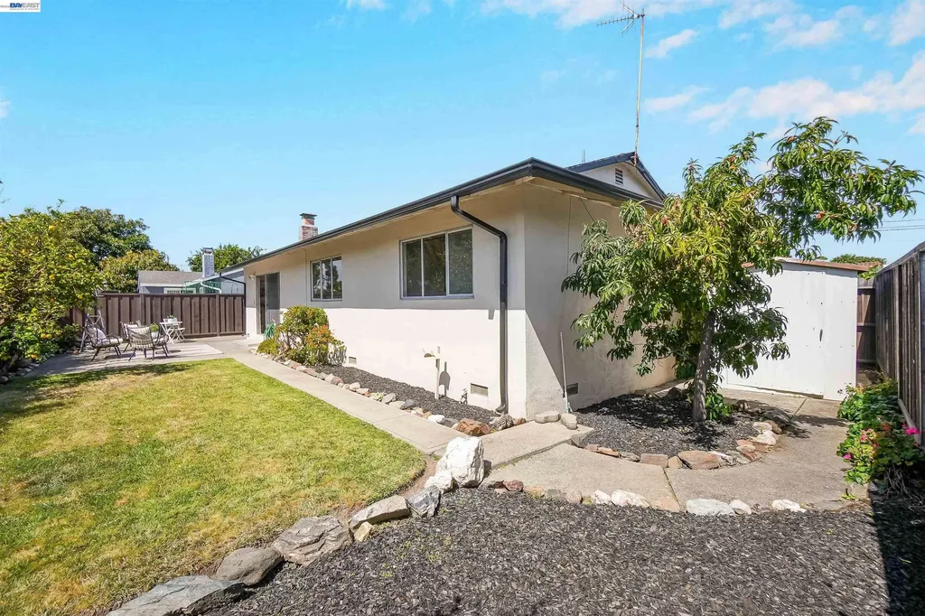 26003 Dodge Avenue Hayward CA 94545