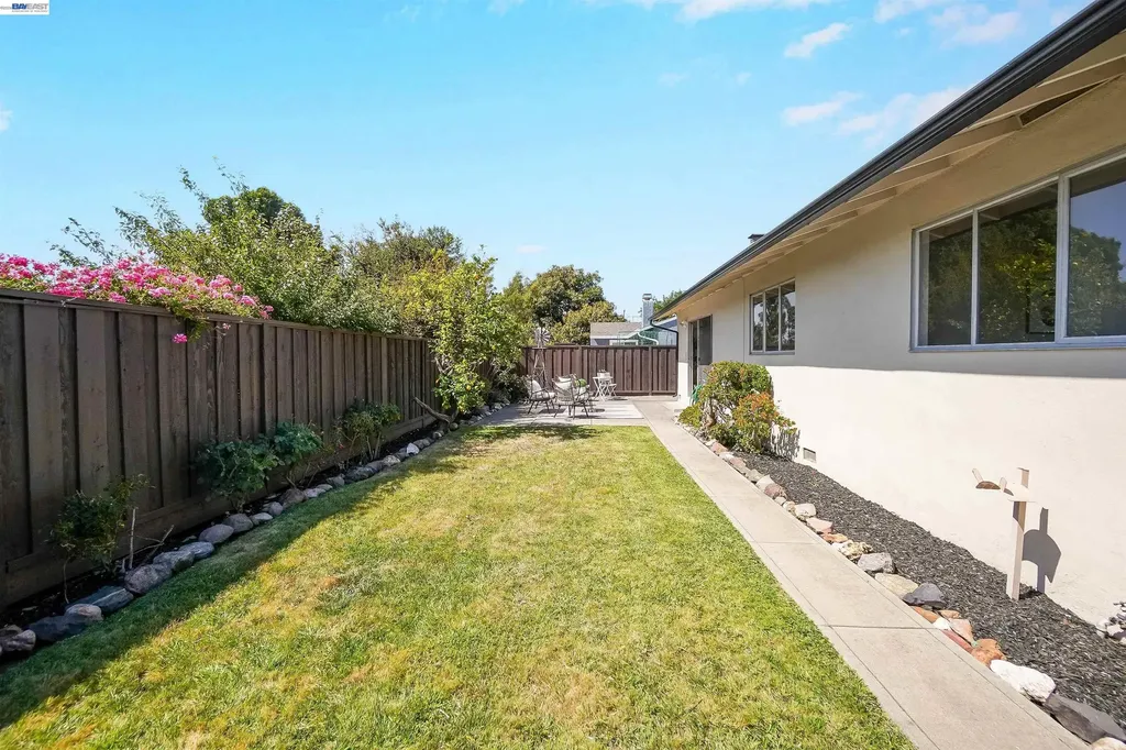 26003 Dodge Avenue Hayward CA 94545