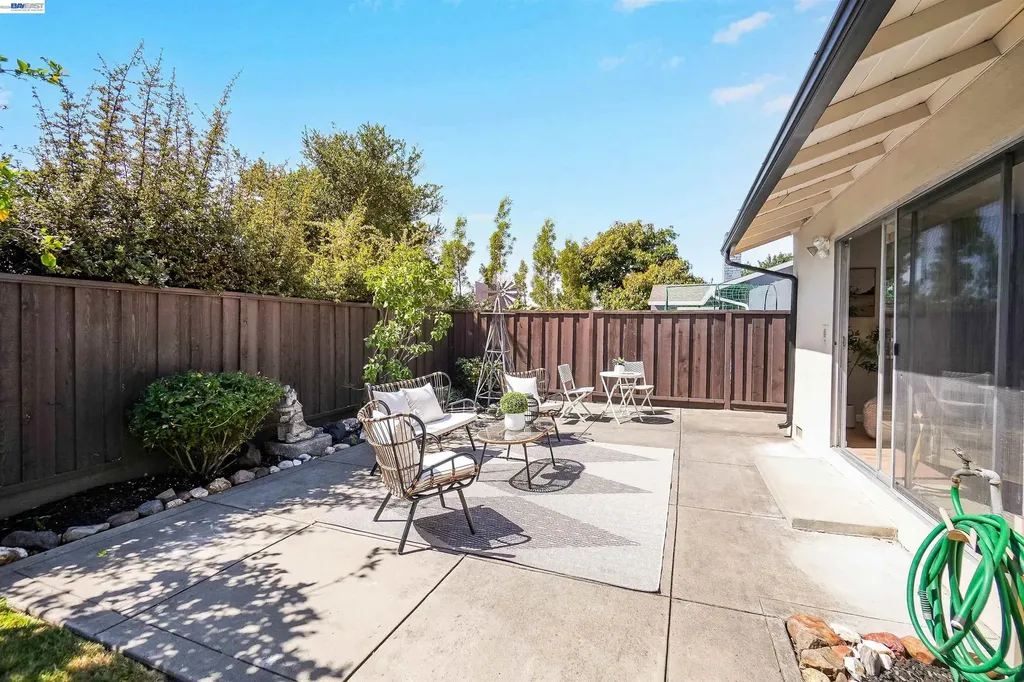 26003 Dodge Avenue Hayward CA 94545