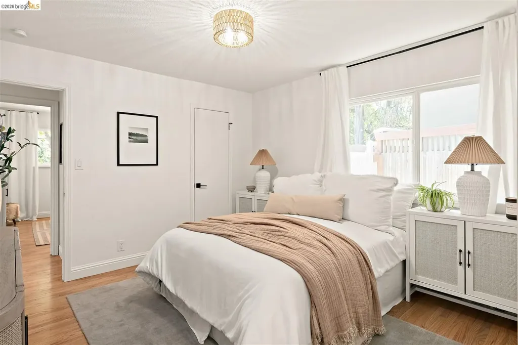 7253 Sayre Drive Oakland CA 94611