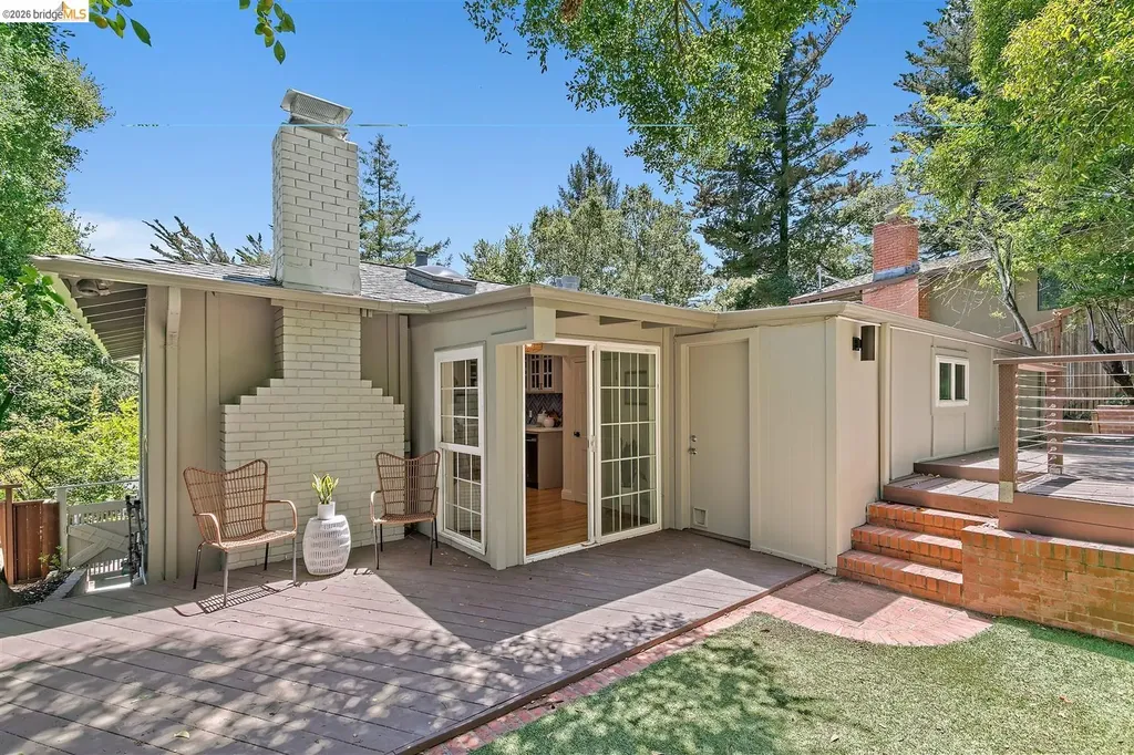 7253 Sayre Drive Oakland CA 94611