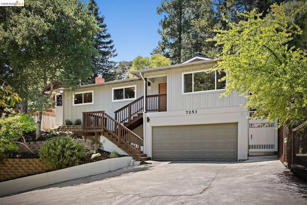 7253 Sayre Drive Oakland CA 94611