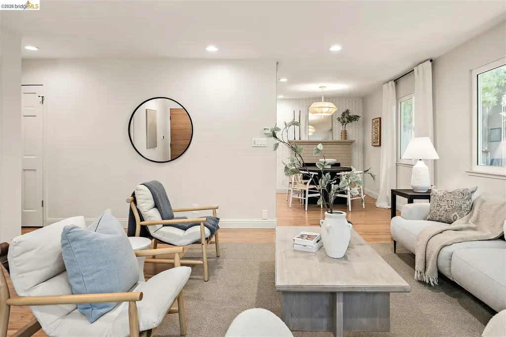 7253 Sayre Drive Oakland CA 94611