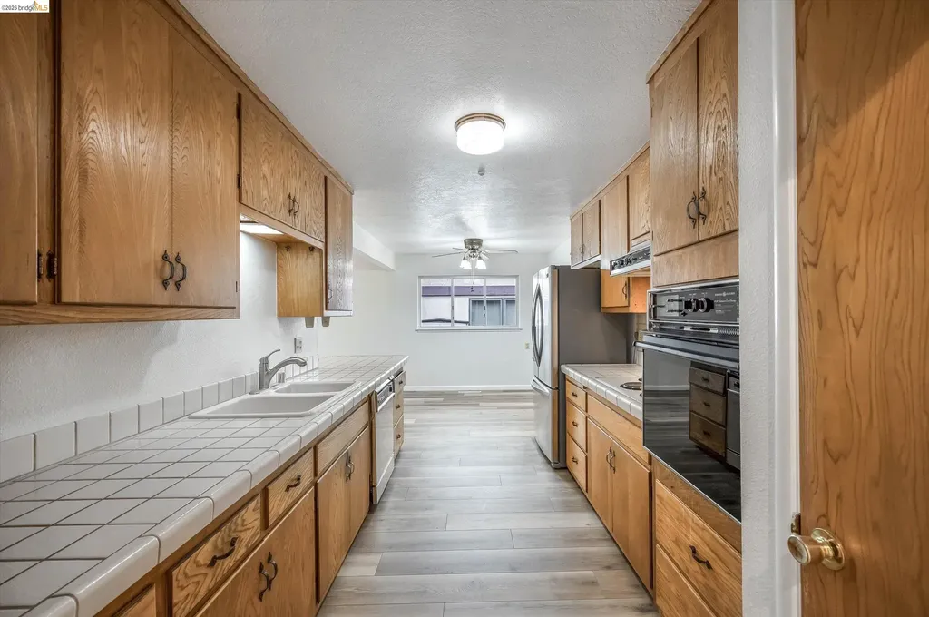 4054 Milton Avenue Castro Valley CA 94546
