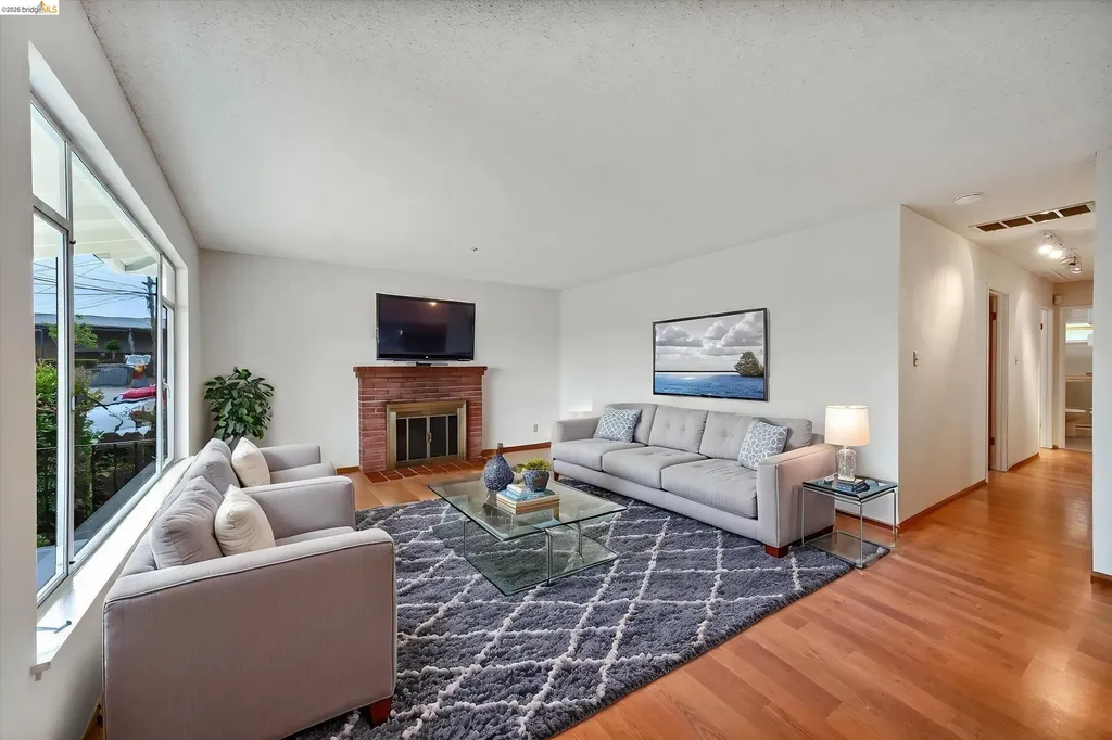 4054 Milton Avenue Castro Valley CA 94546
