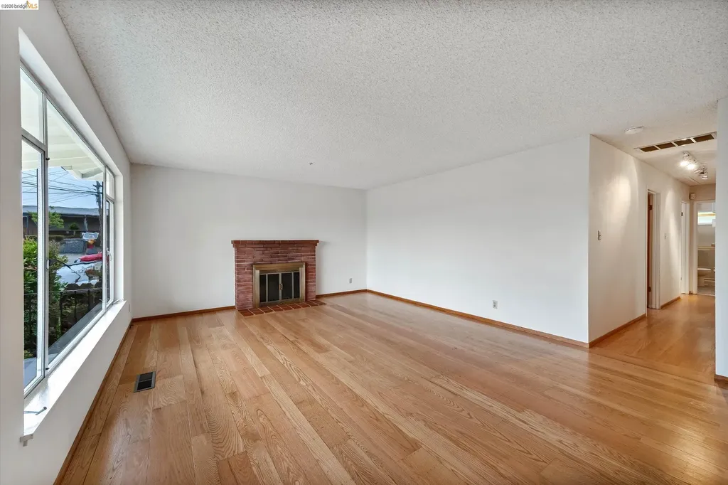 4054 Milton Avenue Castro Valley CA 94546