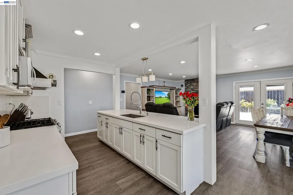 30532 Carroll Avenue Hayward CA 94544
