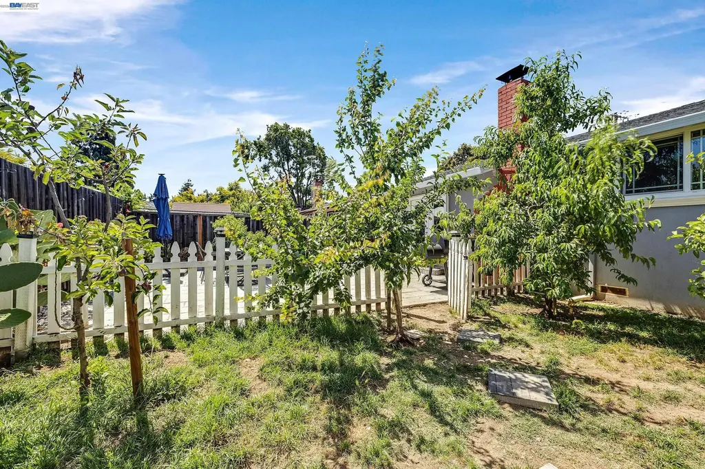 30532 Carroll Avenue Hayward CA 94544