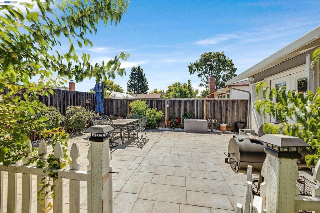 30532 Carroll Avenue Hayward CA 94544