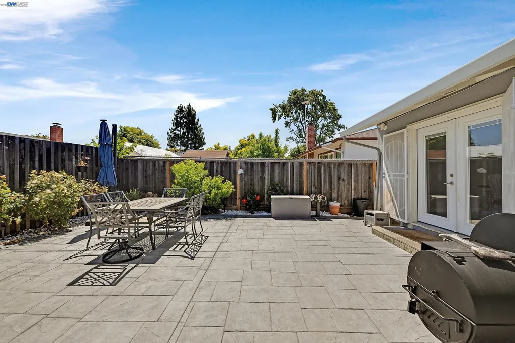 30532 Carroll Avenue Hayward CA 94544