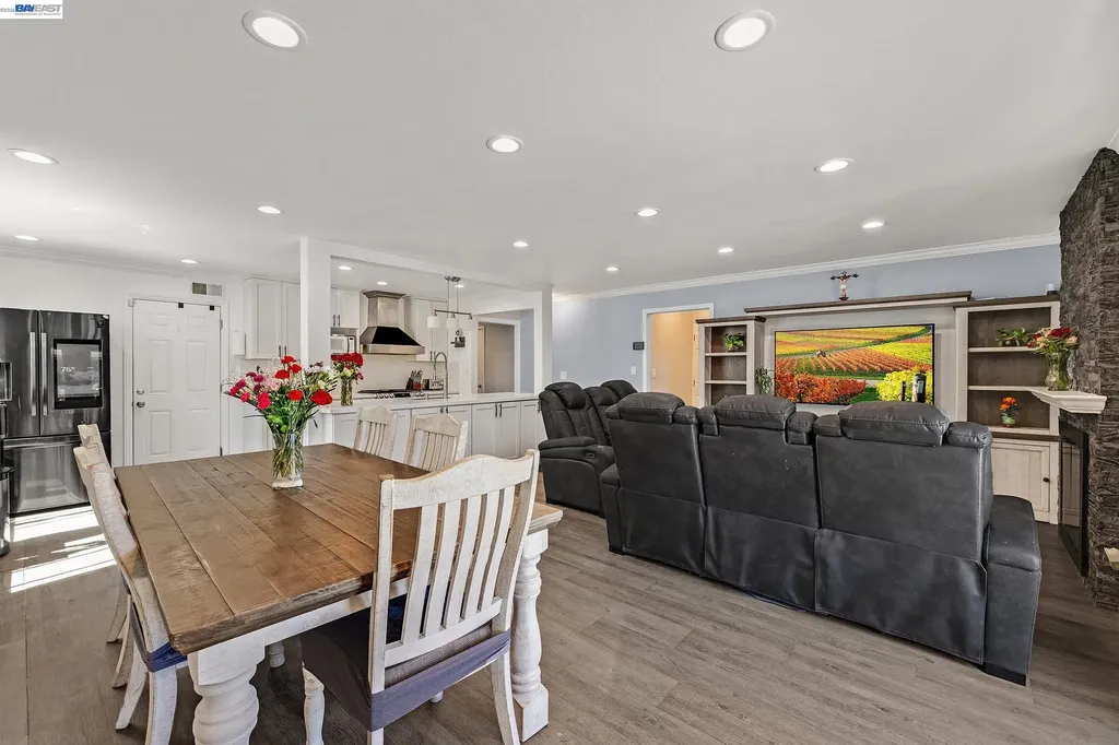 30532 Carroll Avenue Hayward CA 94544
