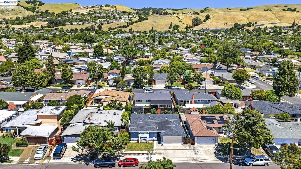 30532 Carroll Avenue Hayward CA 94544