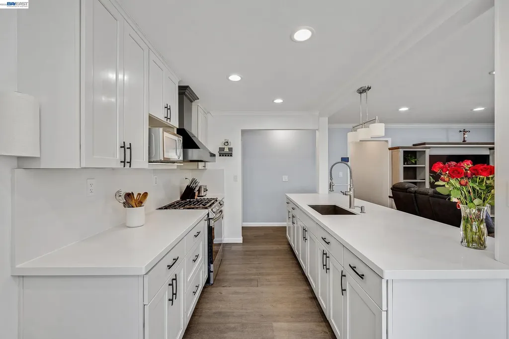 30532 Carroll Avenue Hayward CA 94544