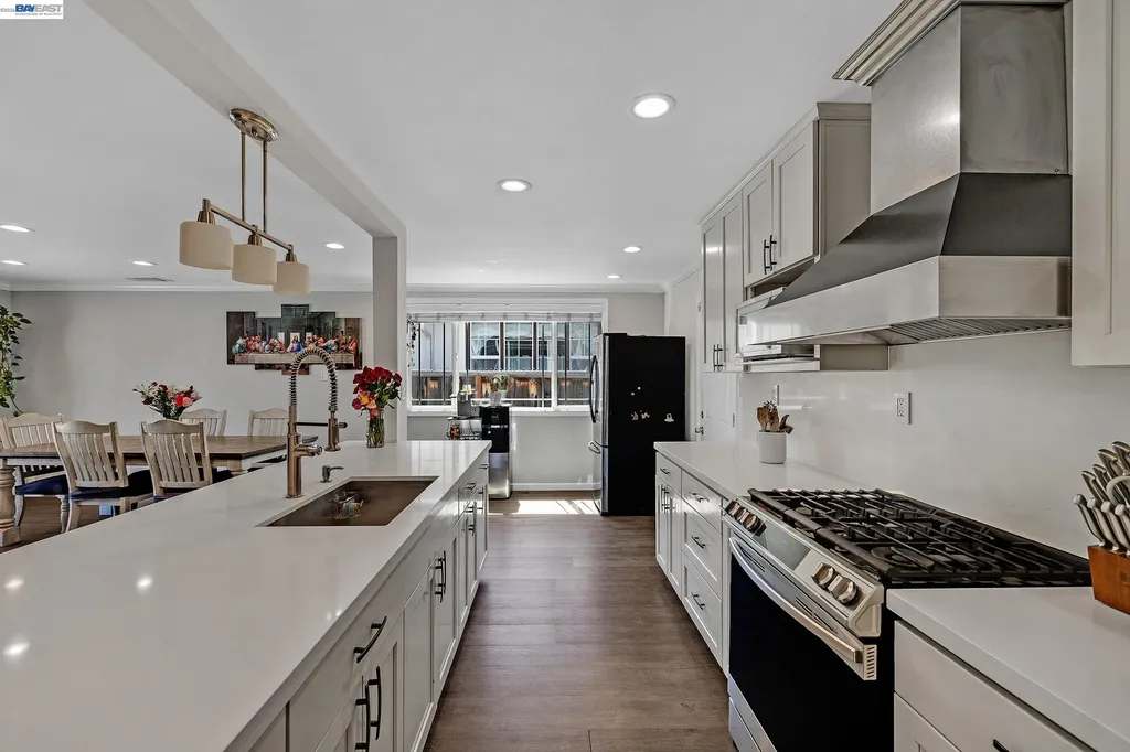30532 Carroll Avenue Hayward CA 94544