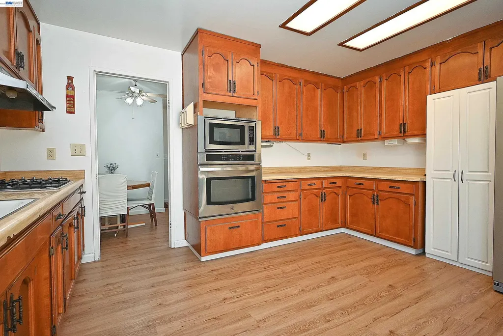2082 Placer Drive Castro Valley CA 94578