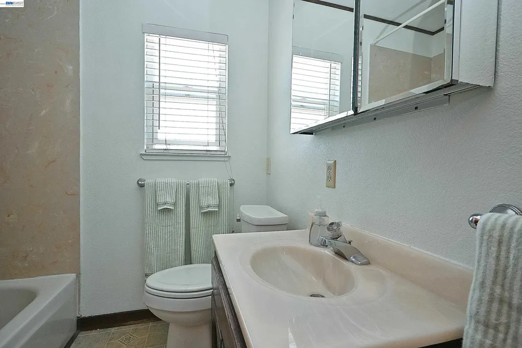 2082 Placer Drive Castro Valley CA 94578