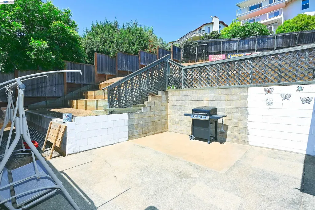 2082 Placer Drive Castro Valley CA 94578