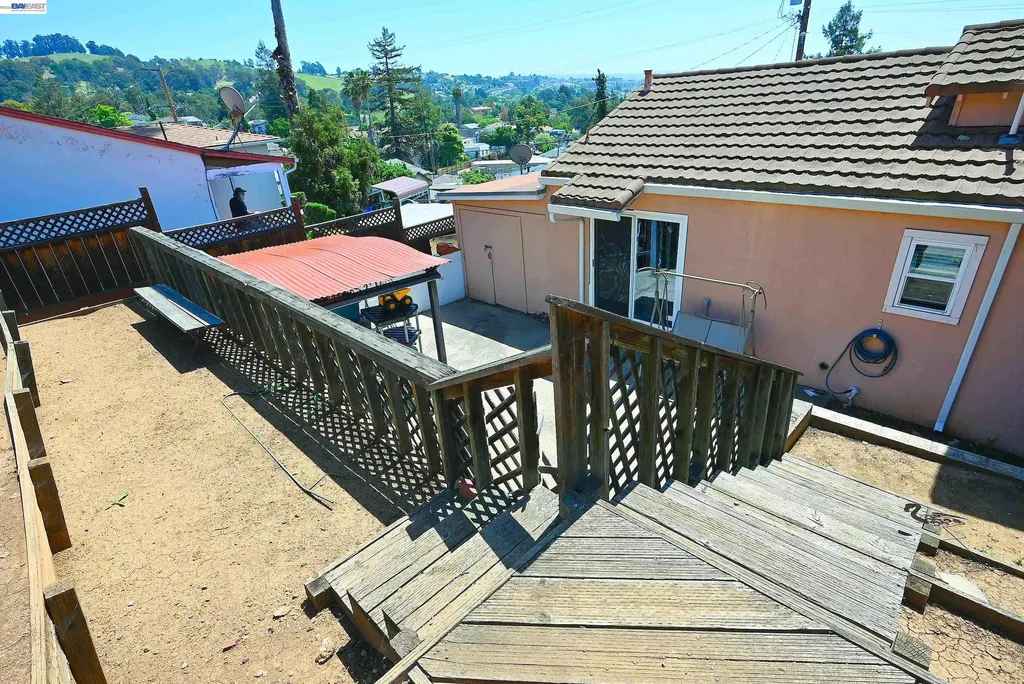 2082 Placer Drive Castro Valley CA 94578
