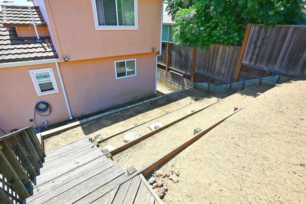 2082 Placer Drive Castro Valley CA 94578