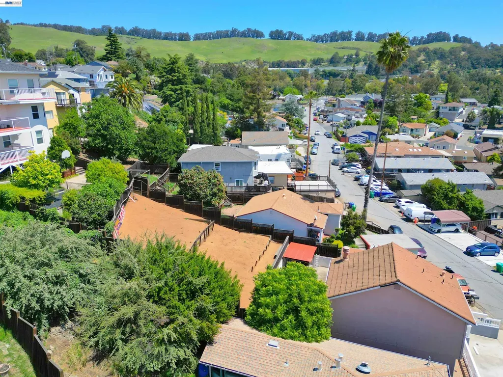 2082 Placer Drive Castro Valley CA 94578