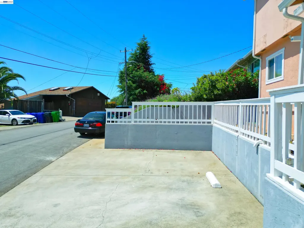 2082 Placer Drive Castro Valley CA 94578