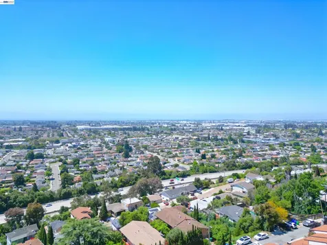 2082 Placer Drive Castro Valley CA 94578