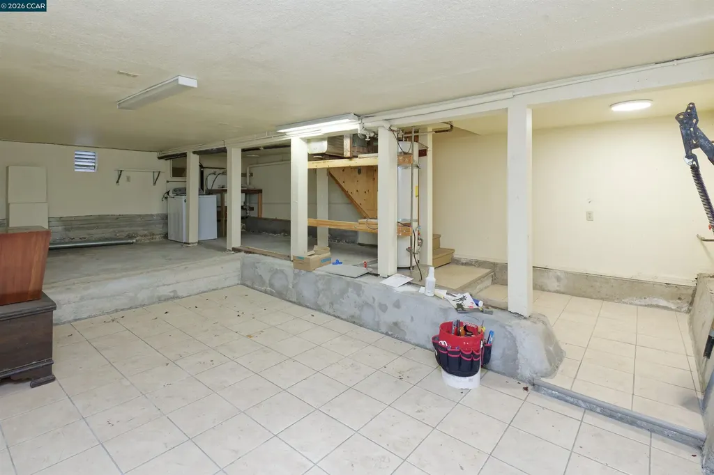 6312 Herzog Street Oakland CA 94608