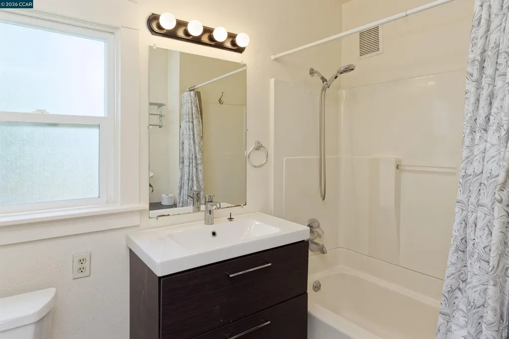 6312 Herzog Street Oakland CA 94608