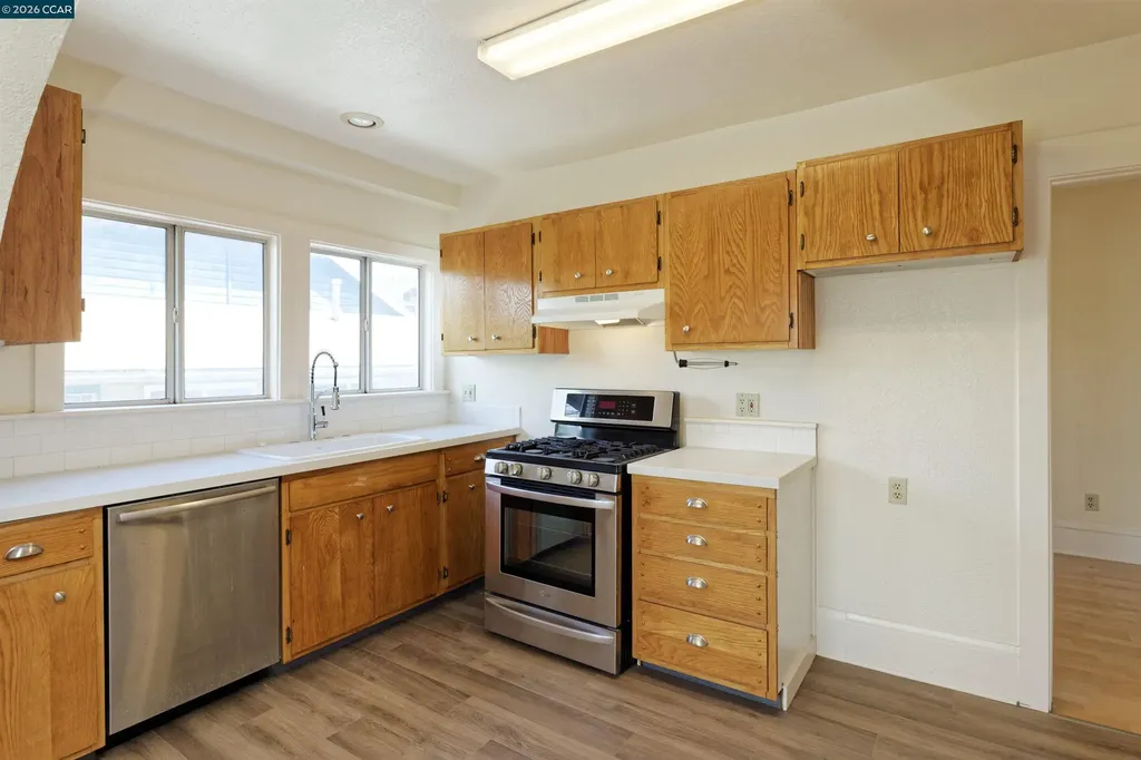 6312 Herzog Street Oakland CA 94608
