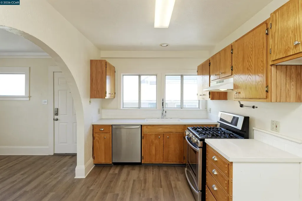 6312 Herzog Street Oakland CA 94608