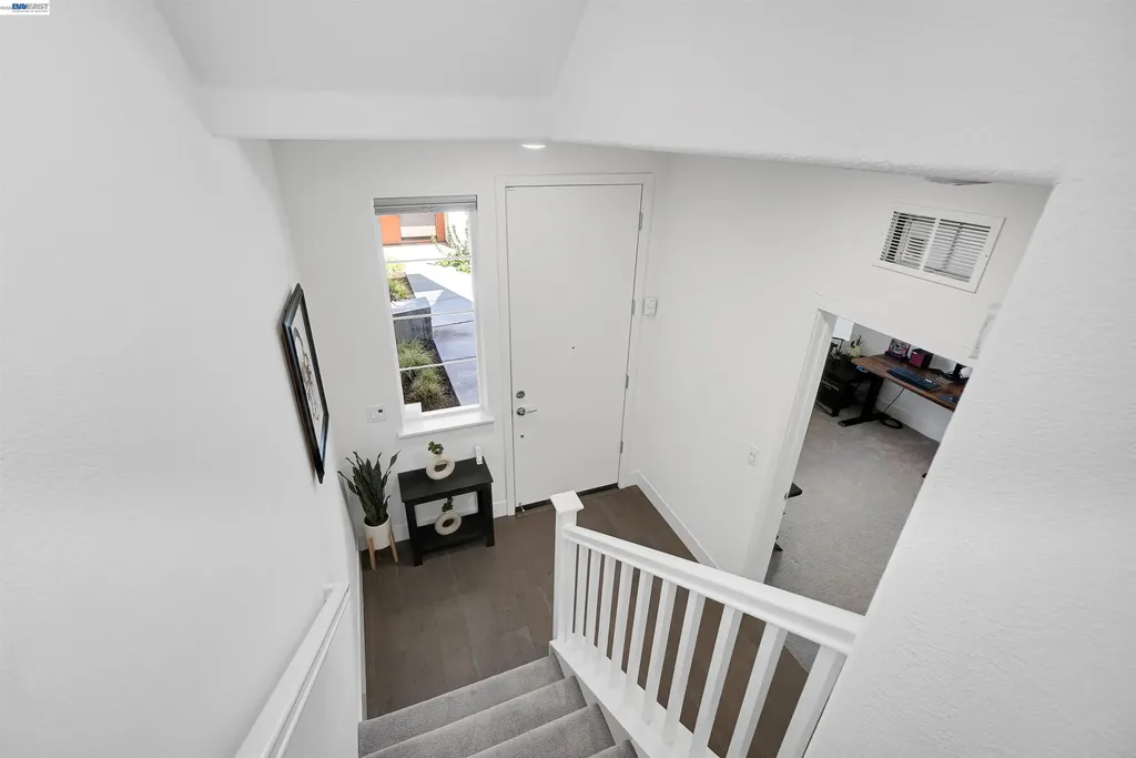 29268 Hub Lane Hayward CA 94544