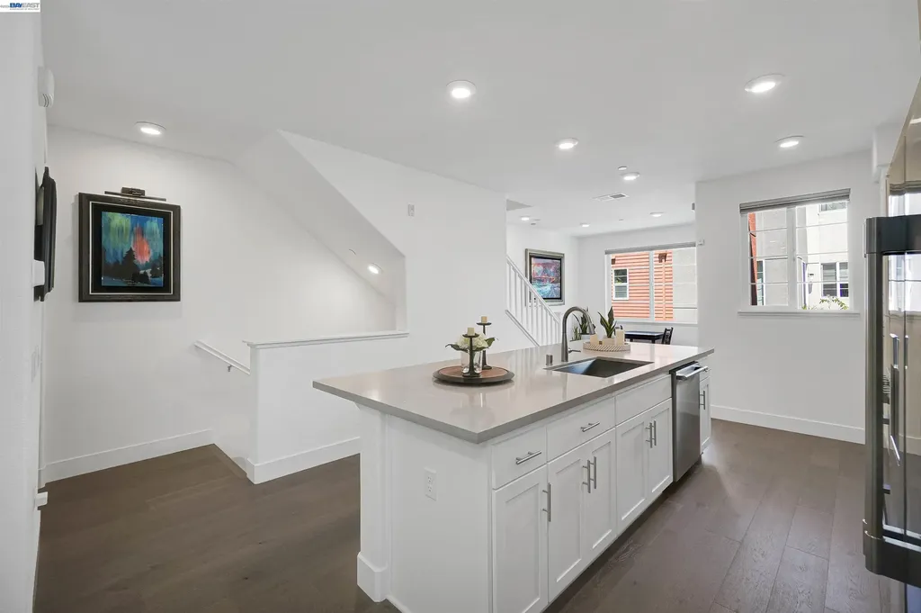 29268 Hub Lane Hayward CA 94544