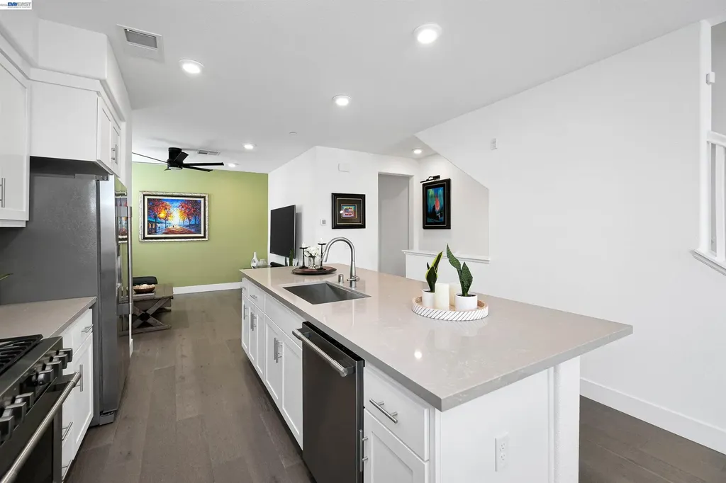 29268 Hub Lane Hayward CA 94544