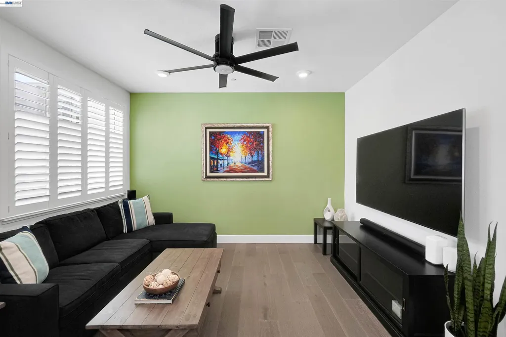 29268 Hub Lane Hayward CA 94544