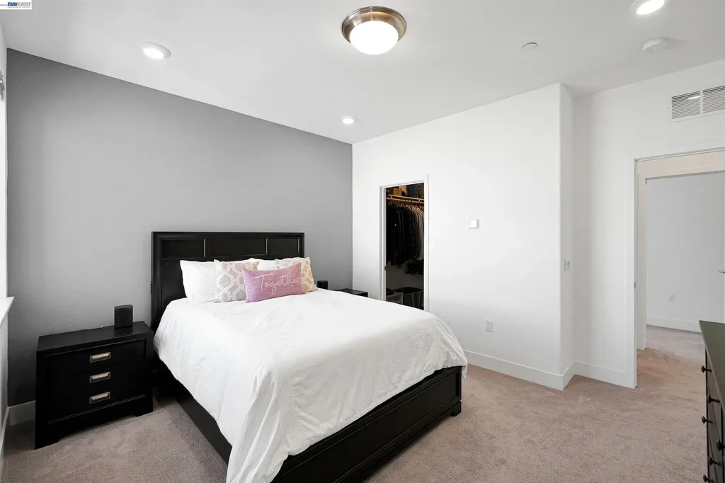 29268 Hub Lane Hayward CA 94544