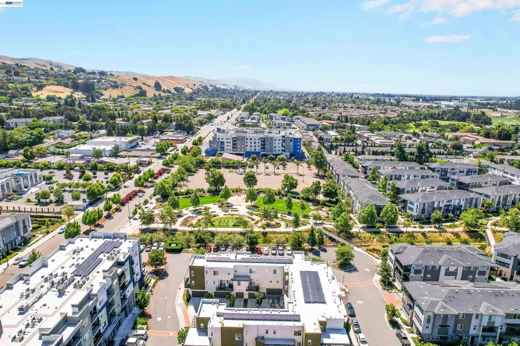 29268 Hub Lane Hayward CA 94544