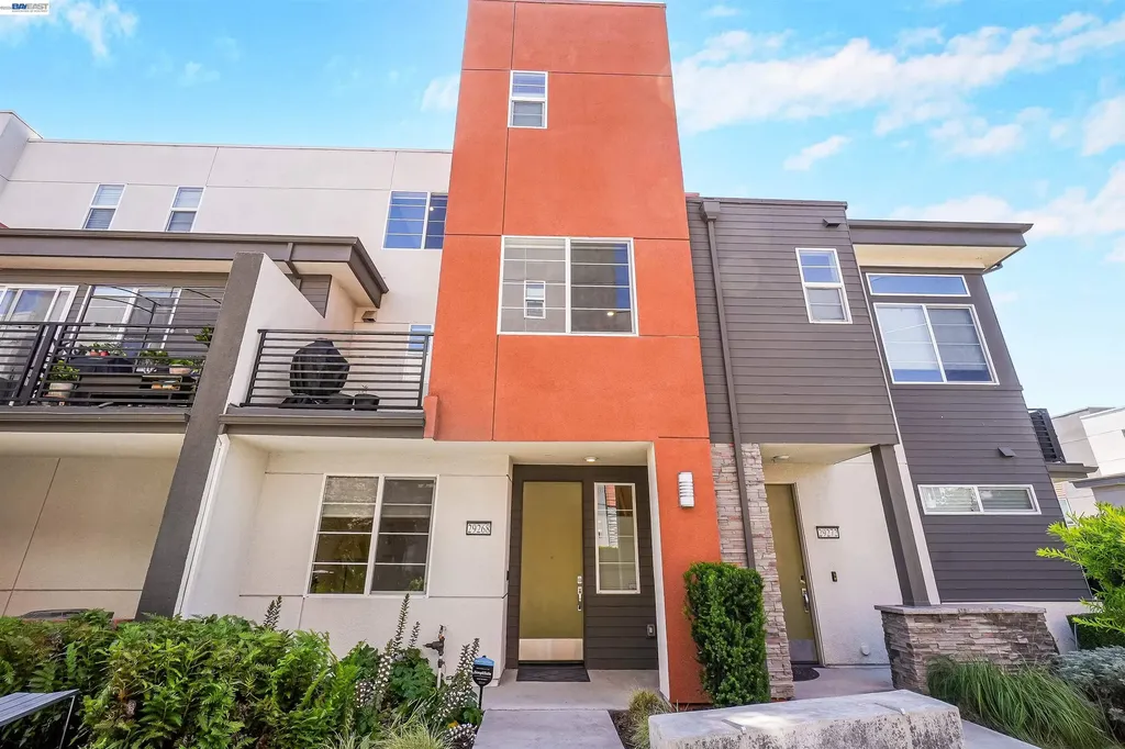 29268 Hub Lane Hayward CA 94544