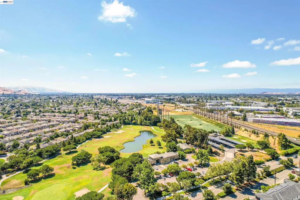 29268 Hub Lane Hayward CA 94544