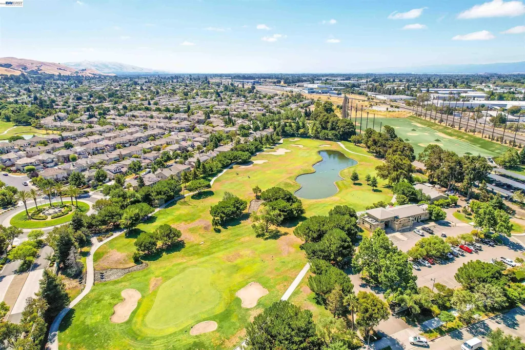 29268 Hub Lane Hayward CA 94544