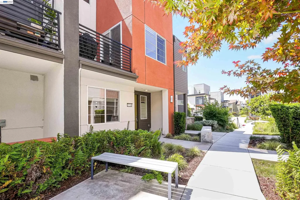 29268 Hub Lane Hayward CA 94544